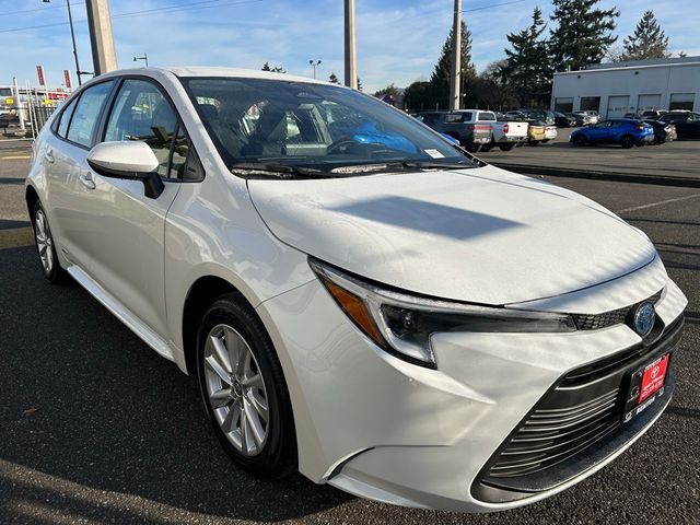 2025 Toyota Corolla Hybrid LE