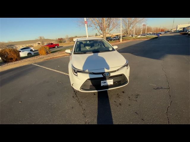 2025 Toyota Corolla Hybrid LE