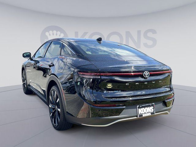 2025 Toyota Crown Platinum