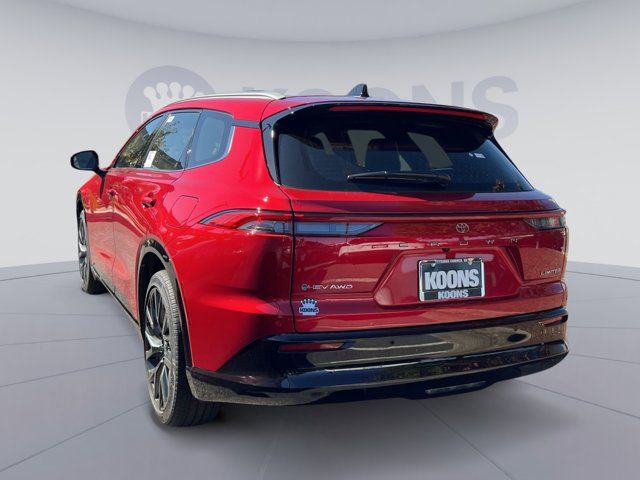 2025 Toyota Crown Signia Limited