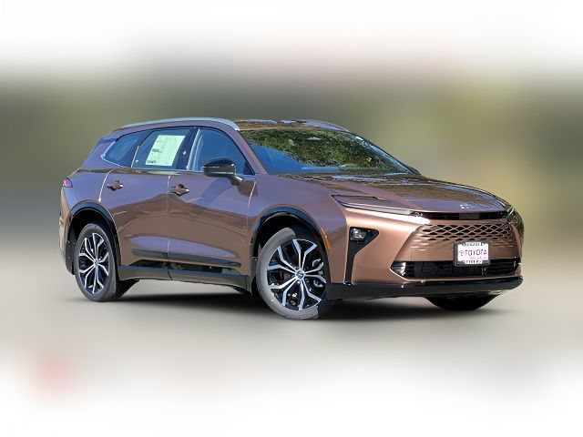 2025 Toyota Crown Signia XLE