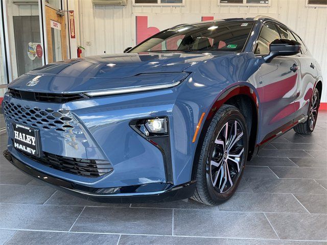 2025 Toyota Crown Signia XLE