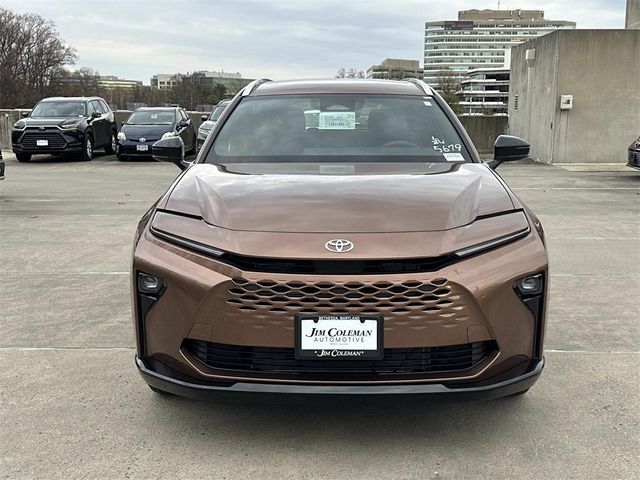 2025 Toyota Crown Signia XLE