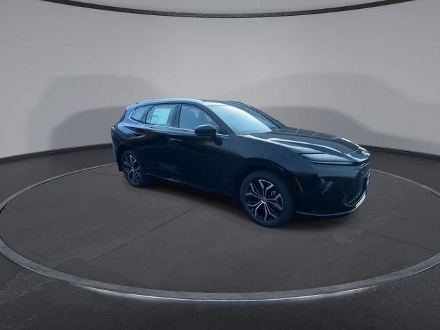 2025 Toyota Crown Signia XLE