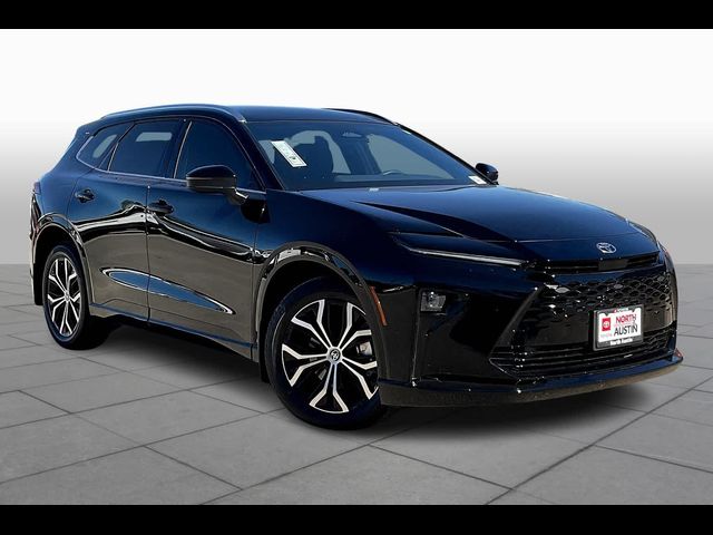 2025 Toyota Crown Signia XLE