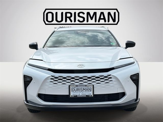 2025 Toyota Crown Signia XLE