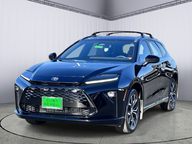 2025 Toyota Crown Signia XLE