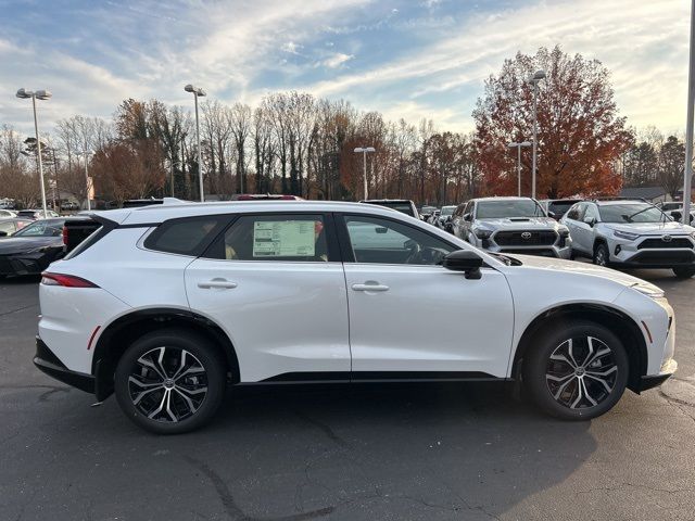 2025 Toyota Crown Signia XLE