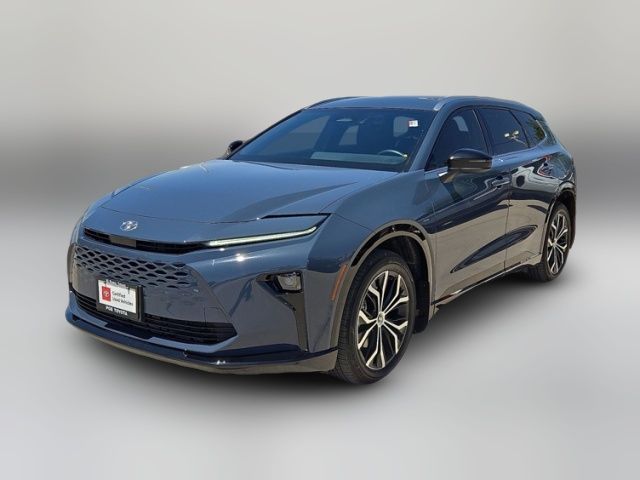 2025 Toyota Crown Signia XLE