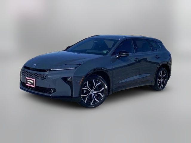 2025 Toyota Crown Signia XLE