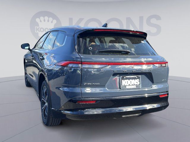 2025 Toyota Crown Signia XLE