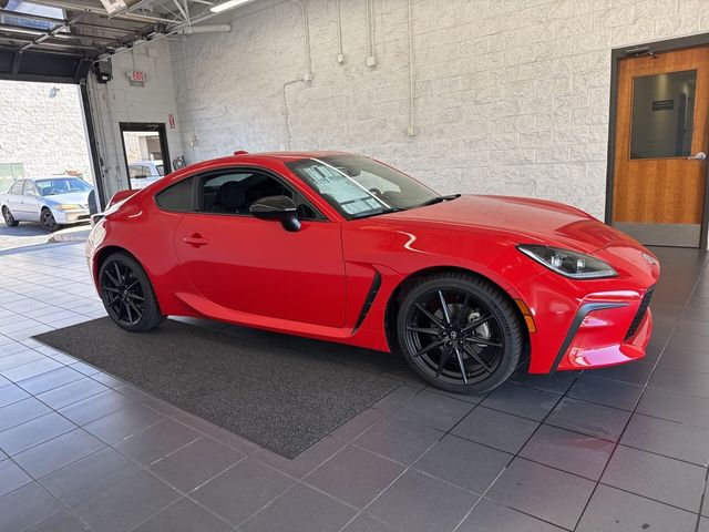 2025 Toyota GR86 Premium