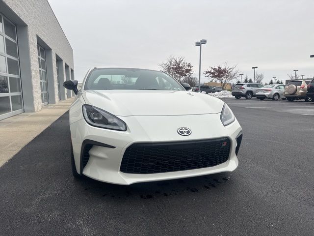 2025 Toyota GR86 Premium