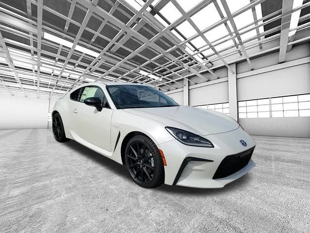 2025 Toyota GR86 Premium