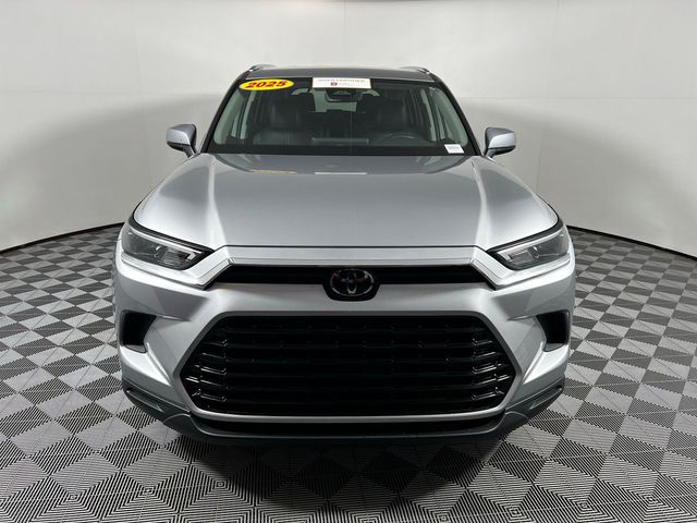 2025 Toyota Grand Highlander LE