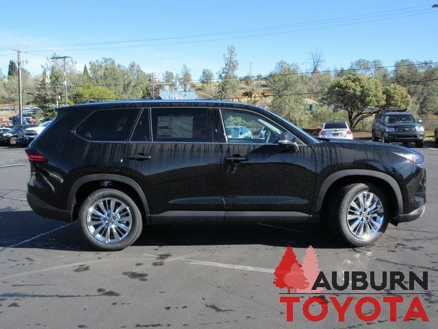 2025 Toyota Grand Highlander Platinum