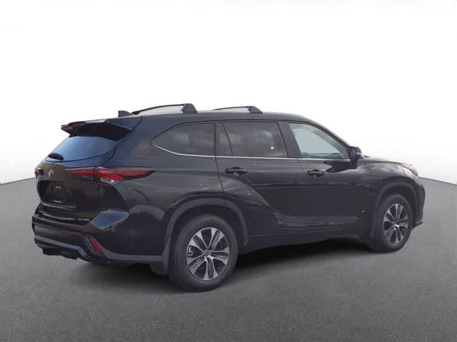 2025 Toyota Highlander XLE