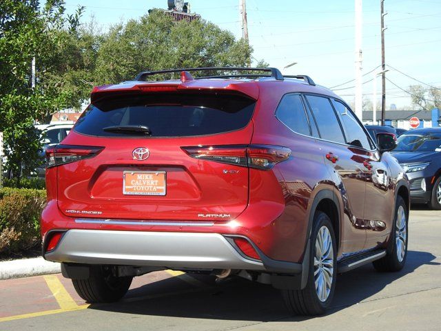 2025 Toyota Highlander Hybrid Platinum