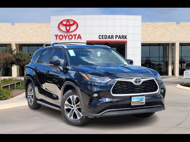 2025 Toyota Highlander Hybrid XLE