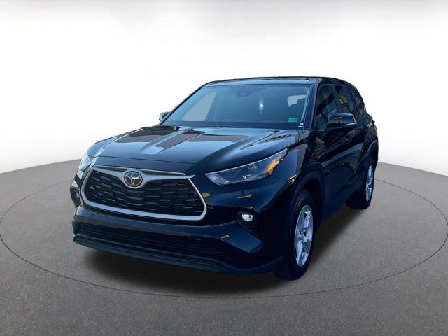 2025 Toyota Highlander LE