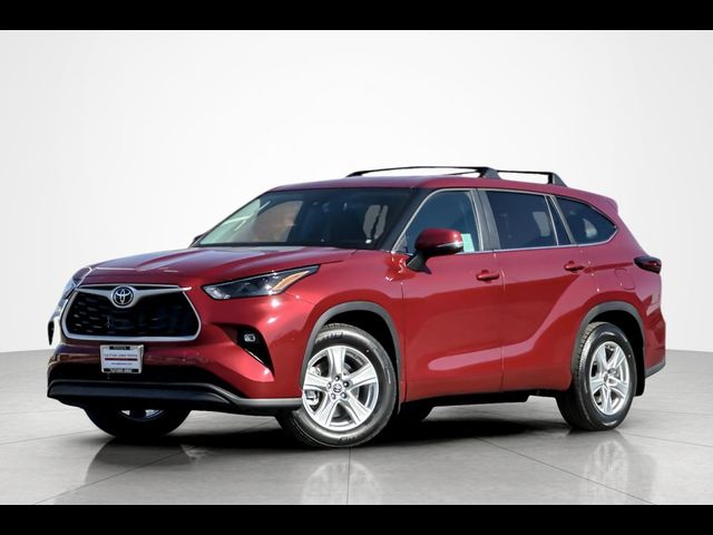 2025 Toyota Highlander LE