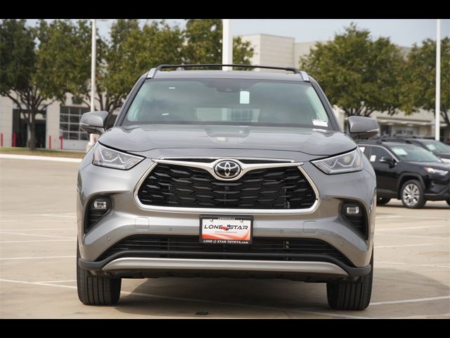 2025 Toyota Highlander Platinum
