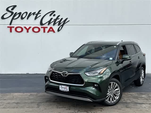 2025 Toyota Highlander Platinum