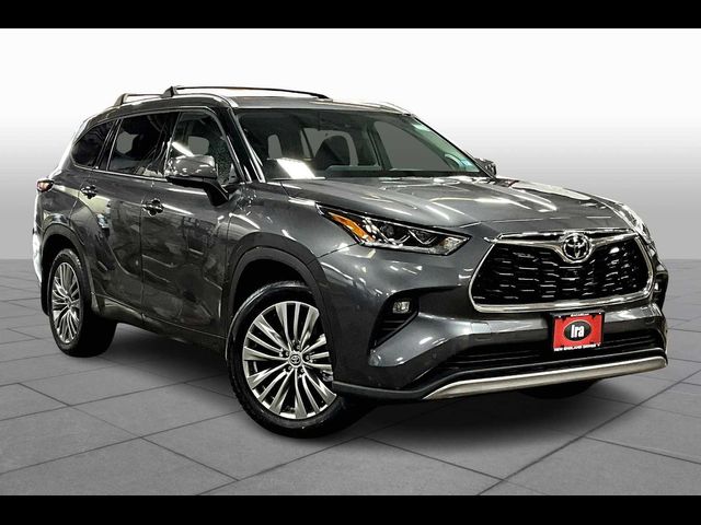 2025 Toyota Highlander Platinum