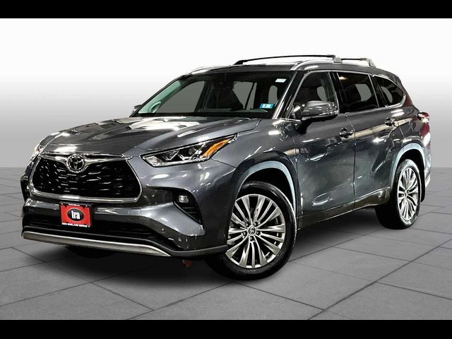 2025 Toyota Highlander Platinum