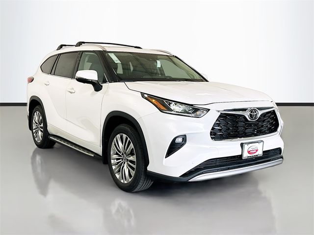 2025 Toyota Highlander Platinum