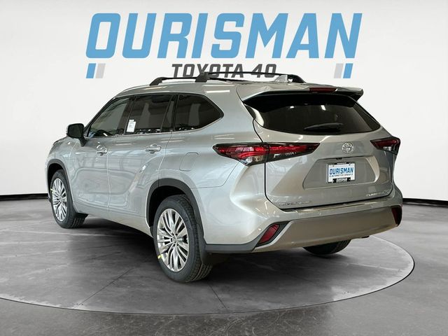 2025 Toyota Highlander Platinum