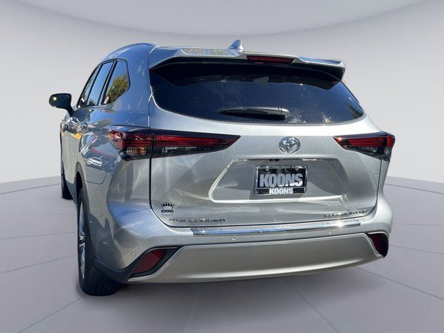 2025 Toyota Highlander Platinum