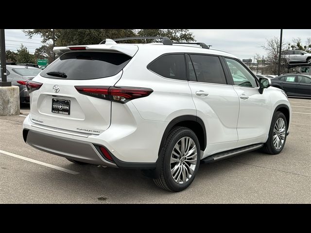 2025 Toyota Highlander Platinum