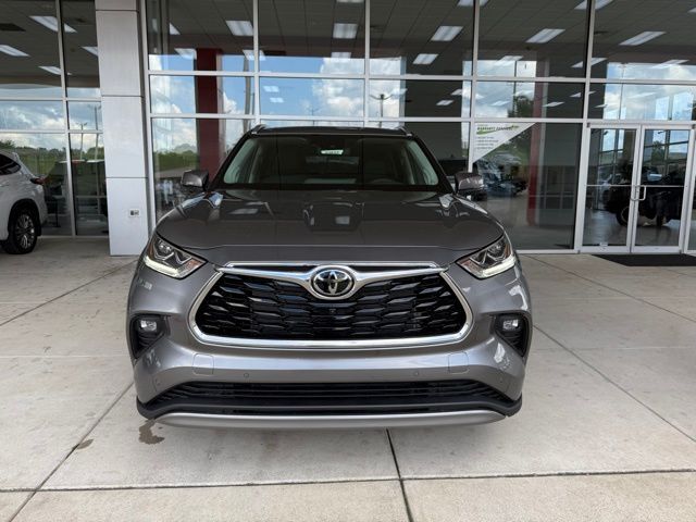2025 Toyota Highlander Platinum