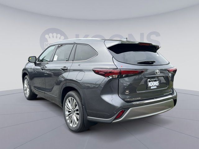2025 Toyota Highlander Platinum