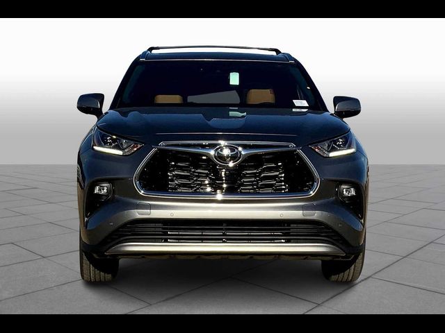 2025 Toyota Highlander Platinum