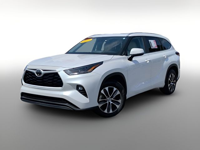 2025 Toyota Highlander XLE