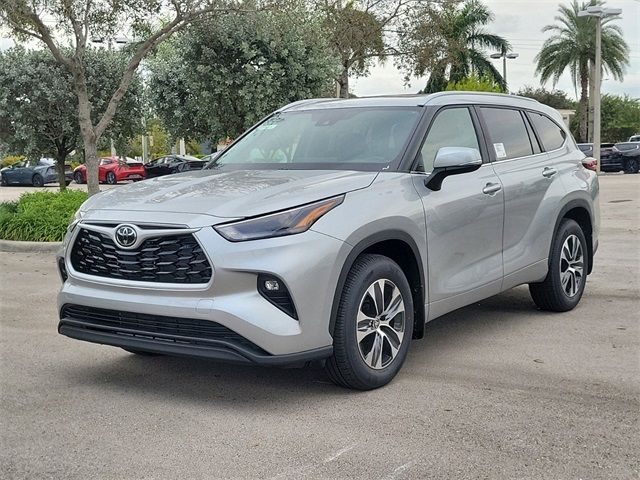 2025 Toyota Highlander XLE