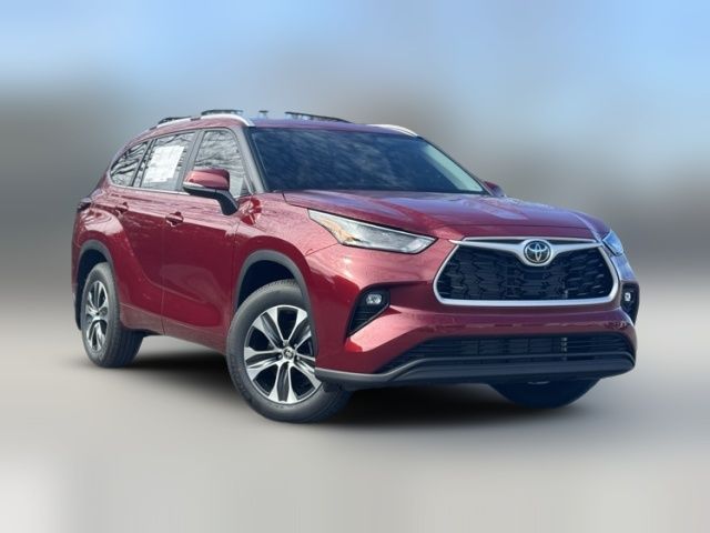 2025 Toyota Highlander XLE