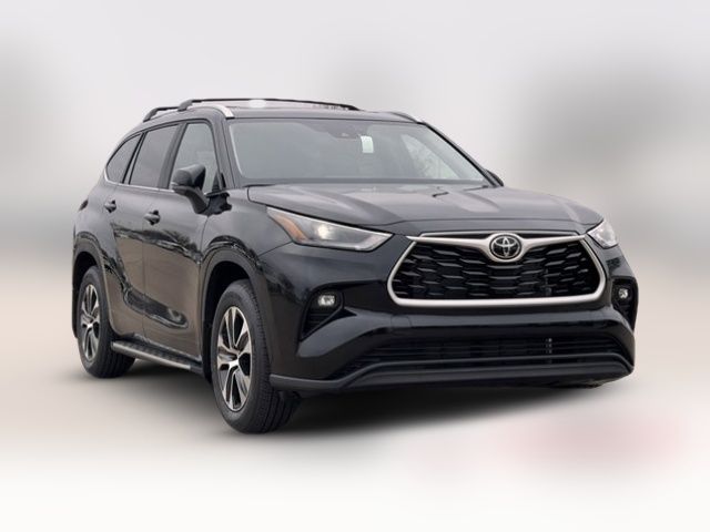 2025 Toyota Highlander XLE