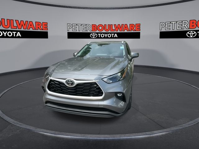 2025 Toyota Highlander XLE