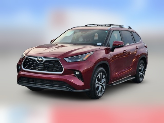 Used Red Toyota Highlander XLE For Sale Near Me | Auto Navigator