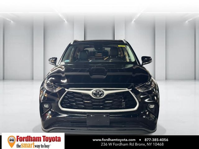2025 Toyota Highlander XLE