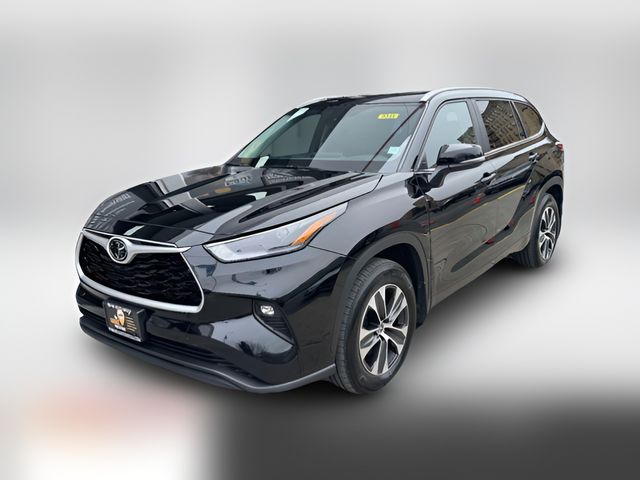 2025 Toyota Highlander XLE