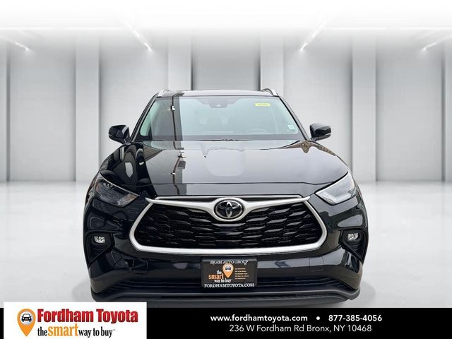 2025 Toyota Highlander XLE