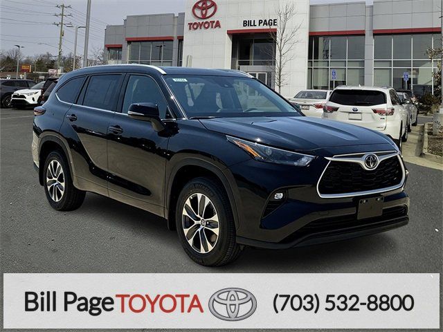 2025 Toyota Highlander XLE