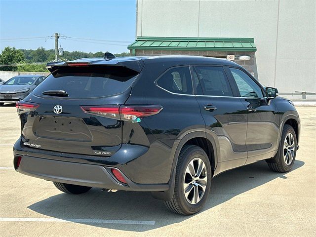 2025 Toyota Highlander XLE