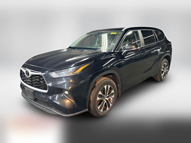 2025 Toyota Highlander XLE