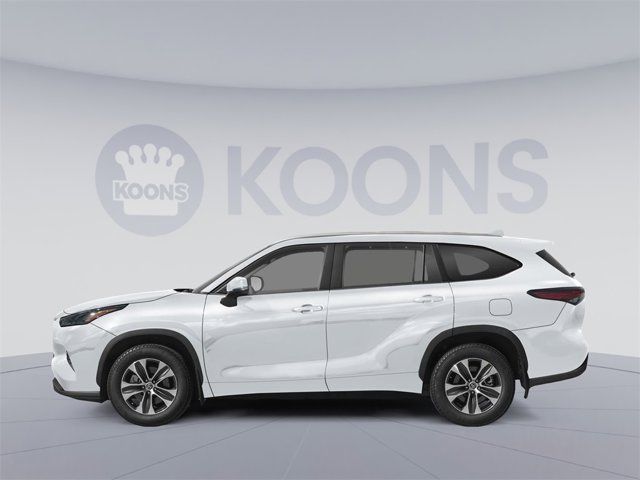 2025 Toyota Highlander XLE