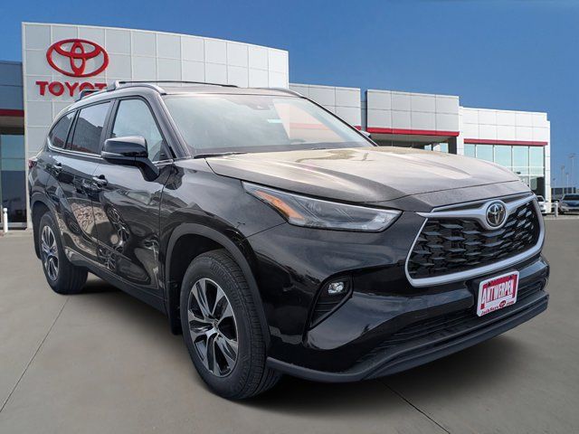 2025 Toyota Highlander XLE